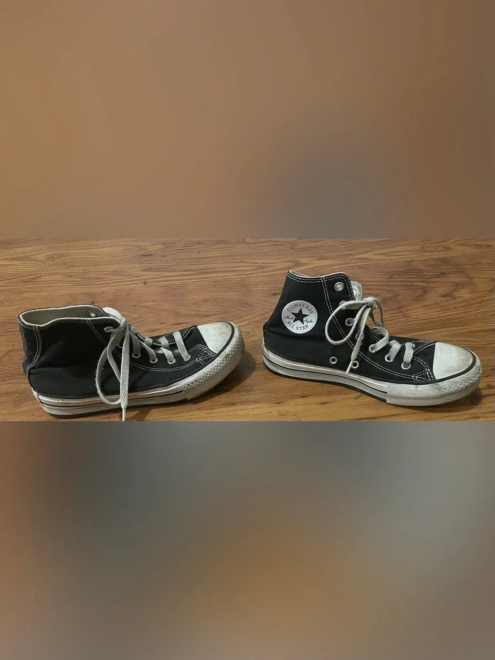 Converse All Star Chucks Kids Black and White High Top Sneakers size 3